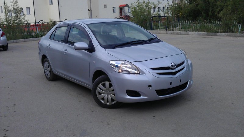 Toyota Belta 2008 г.