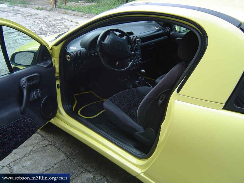 Opel Tigra 1995 салон