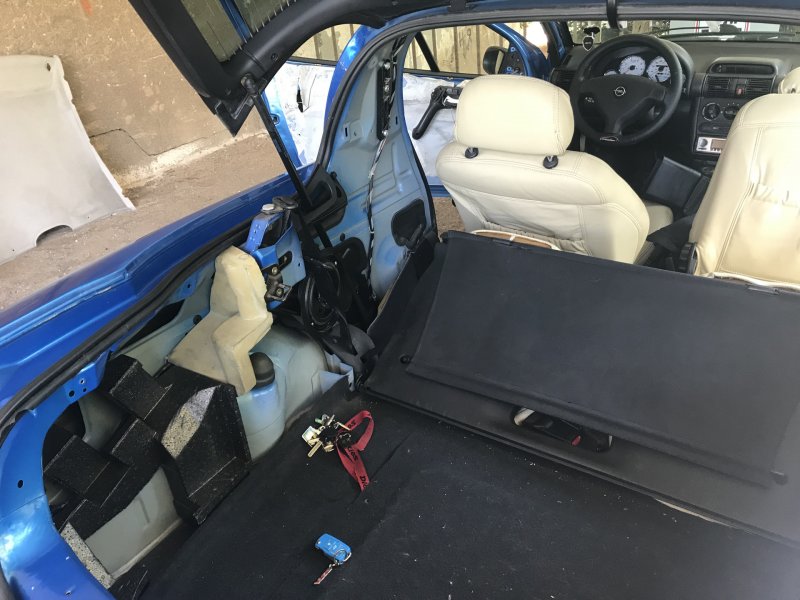 Opel Tigra салон