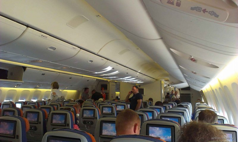 Boeing 777-300er салон бизнес