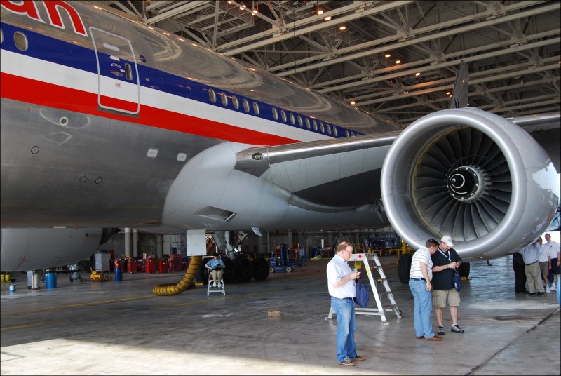 B777 двигатель