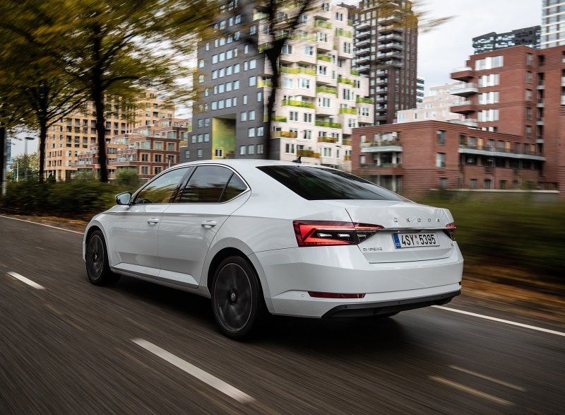 Škoda Суперб 2020