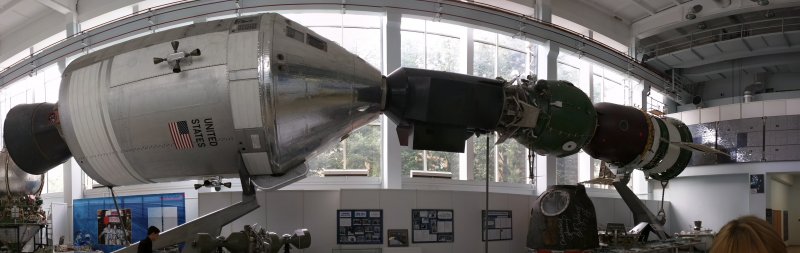 Рукопожатие в космосе Союз Аполлон 1975