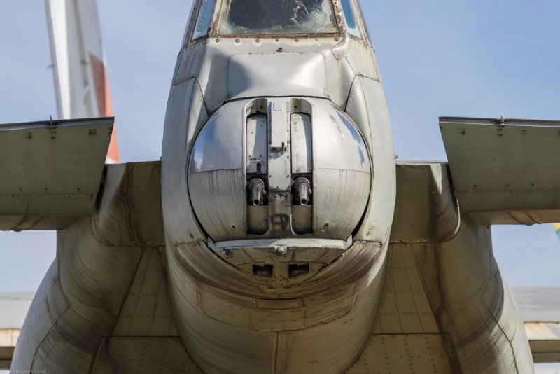 Транспортный самолет АН-8 ВВС