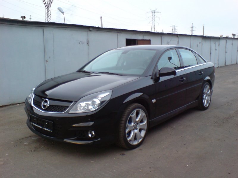 Opel Vectra OPC черная