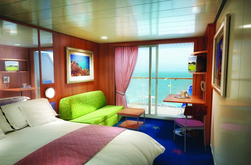 Круизный лайнер Norwegian Jade