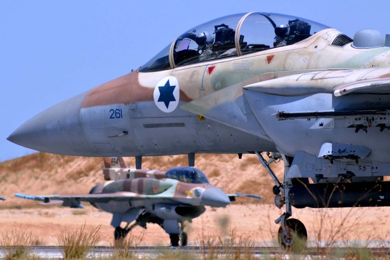 F15 f16