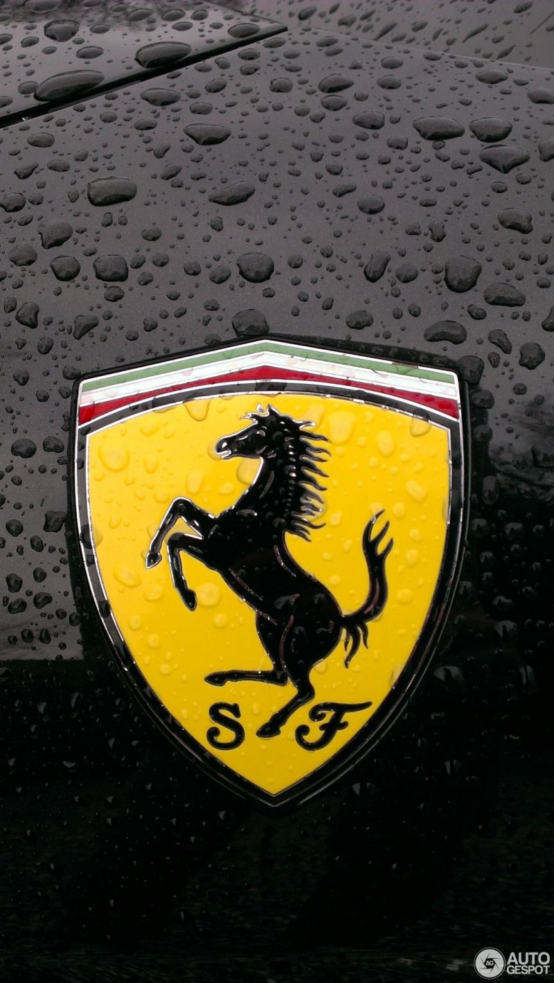 Ferrari значок