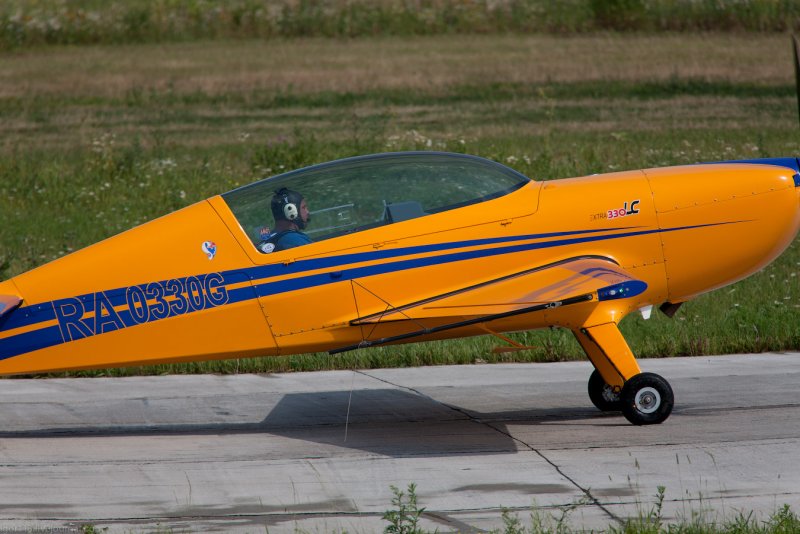 MFS 2020 Extra 330