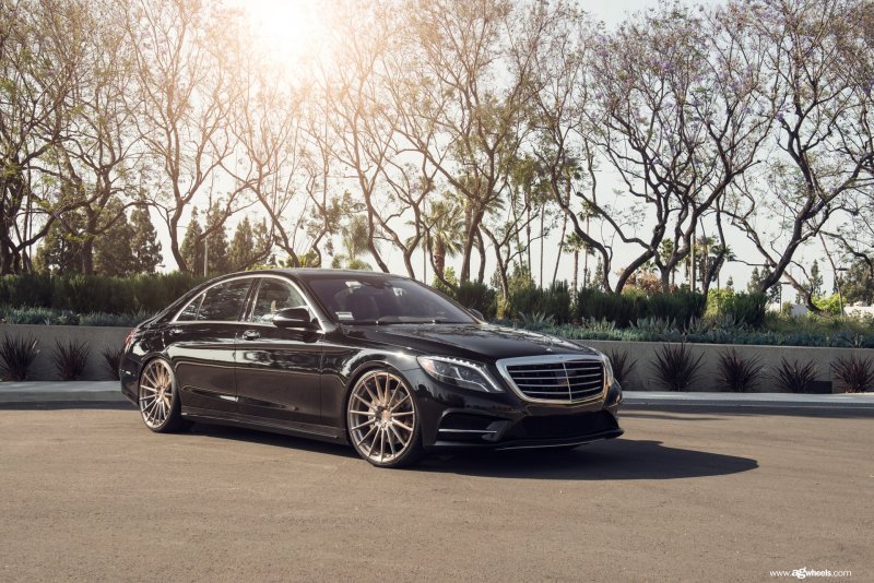 Мерседес Бенц w222 s550