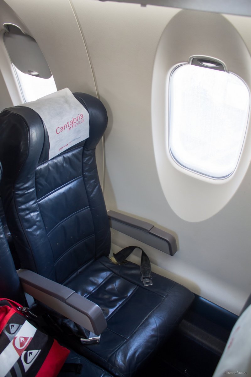 CRJ 1000 салон
