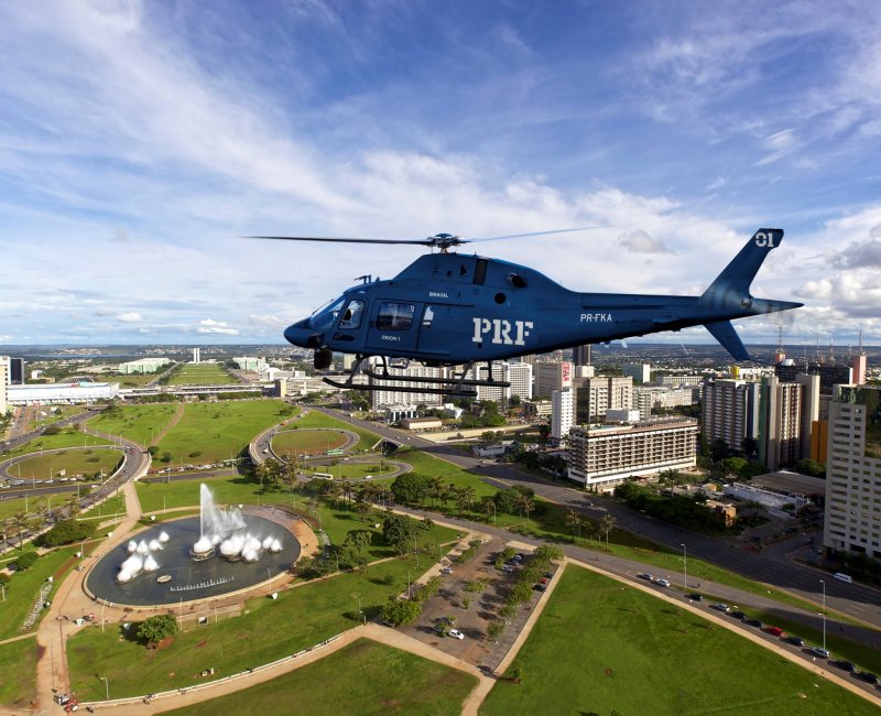 Вертолет Agusta aw119
