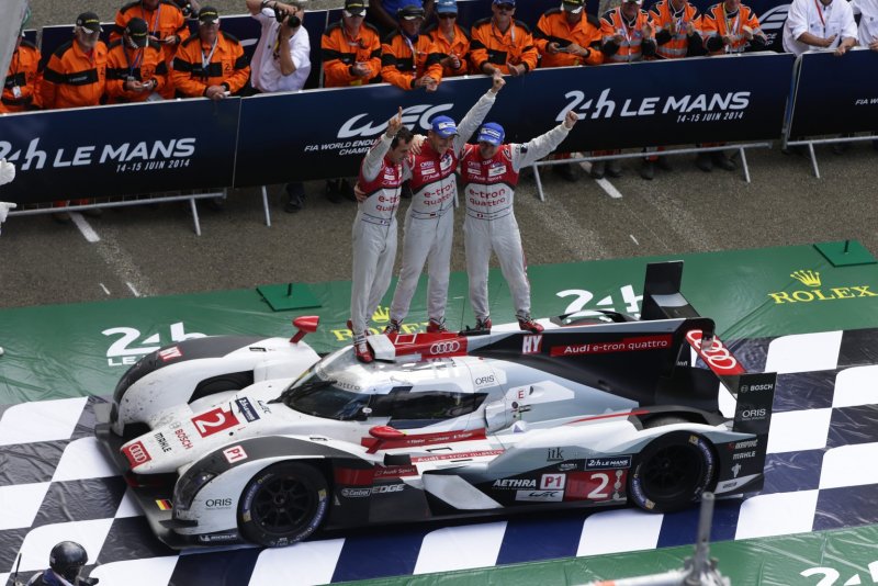 Audi r18 e-tron quattro crash