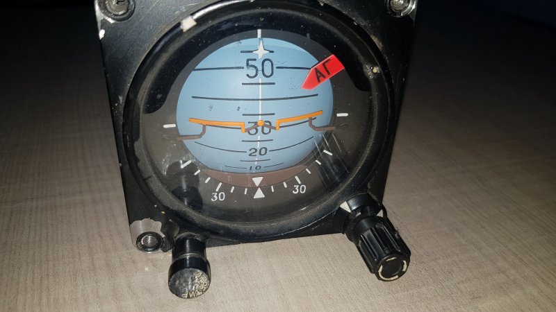 Авиационный прибор перегрузки