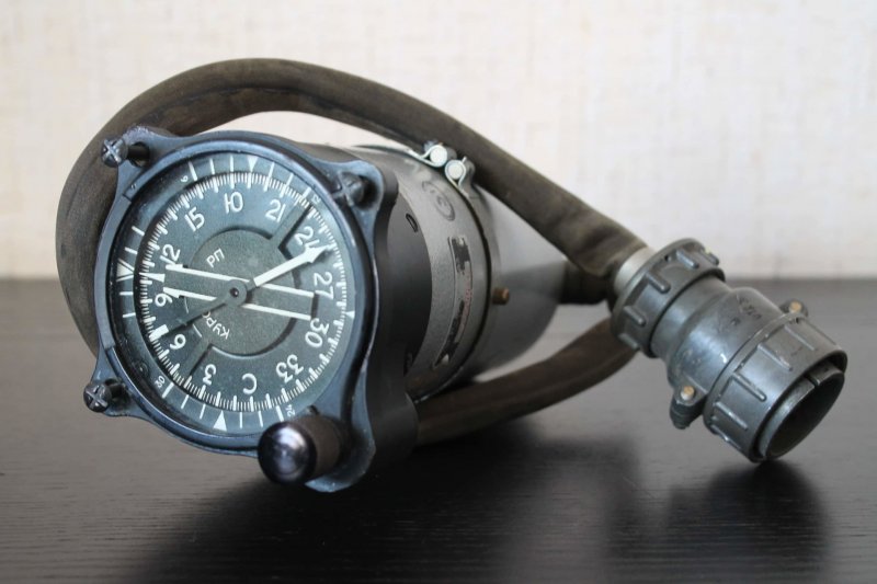 УГР-4ук указатель гиромагнитного радиокомпаса