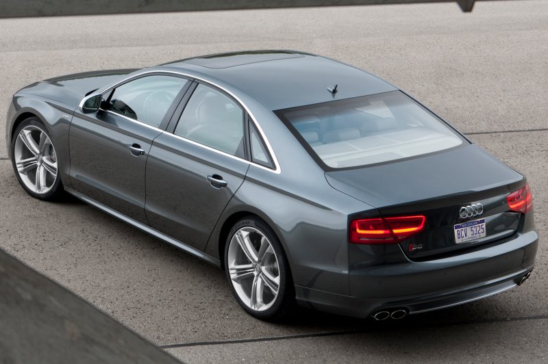 Audi s8 d4 2013