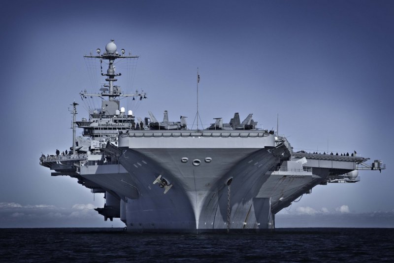 USS George h. w. Bush CVN-77
