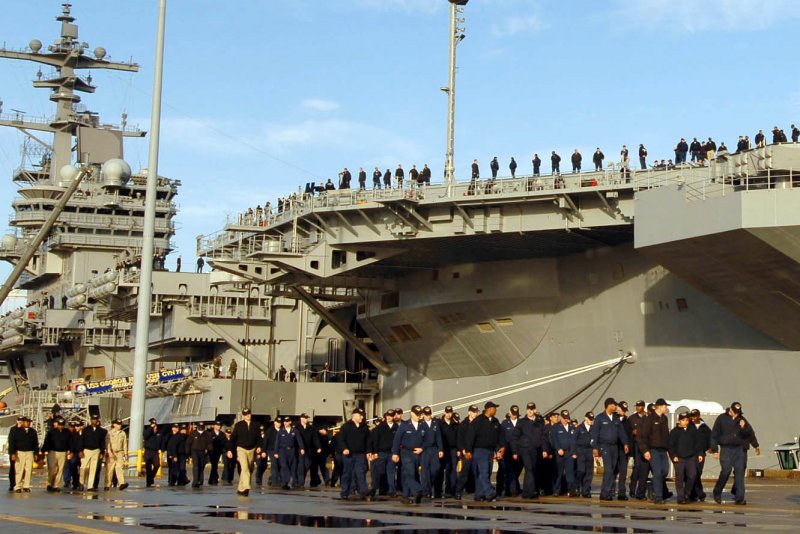CVN-77 «Джордж г. у. Буш»