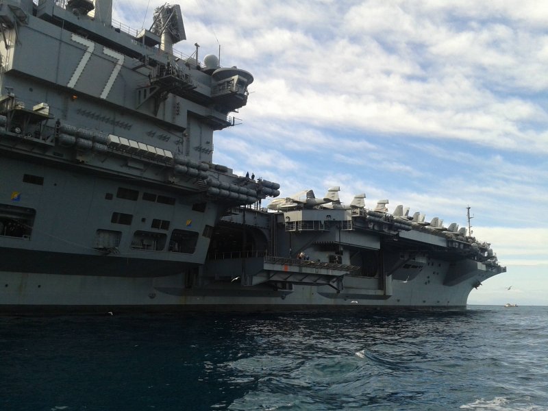 USS George h. w. Bush CVN-77