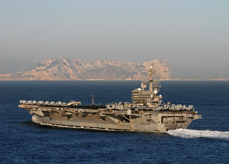 Авианосец CVN-77