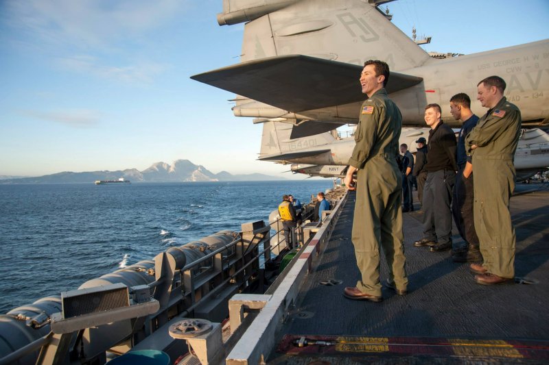 Авианосец USS George h.w.Bush