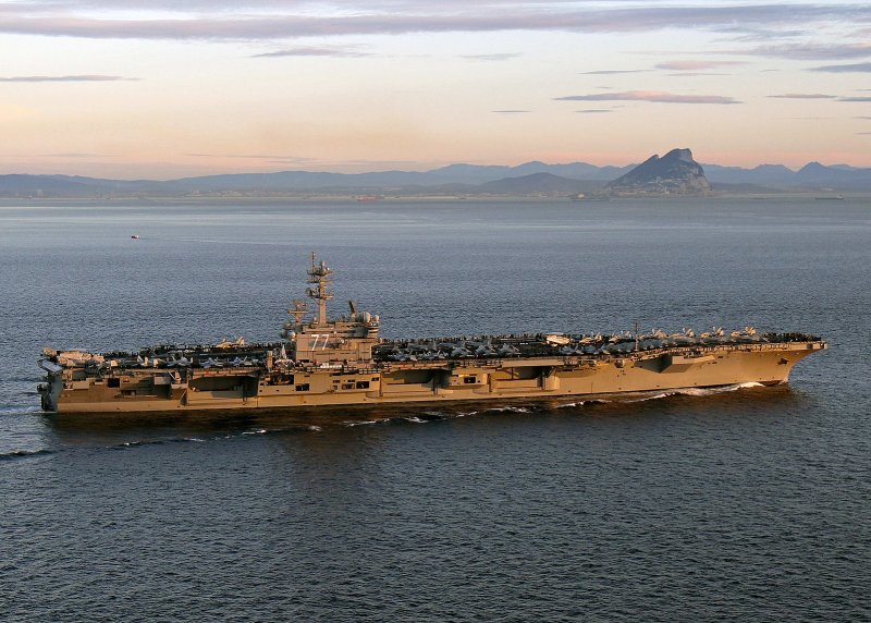USS Джордж Вашингтон ( CVN 73)