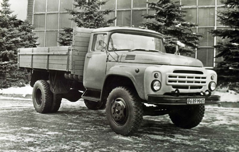 ЗИЛ-138 грузовой автомобиль