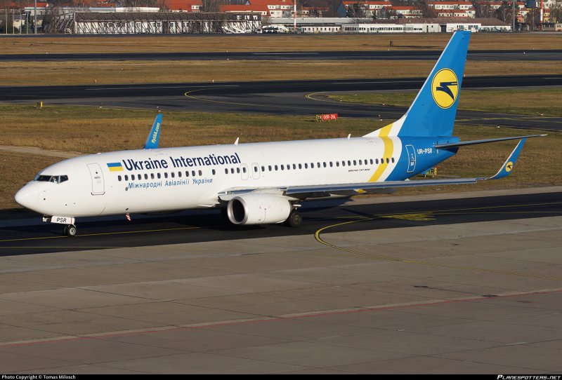 Боинг 757-200 ЮТЭЙР