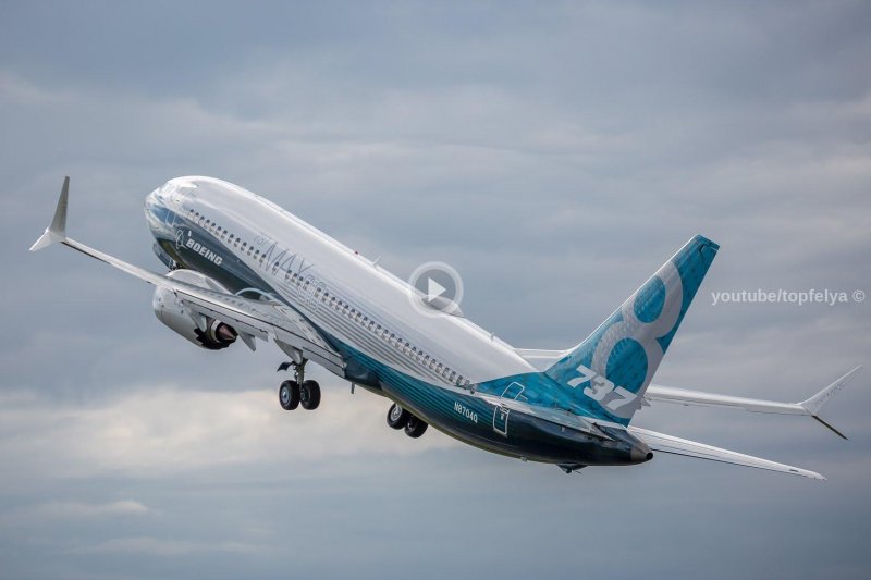 Кабина пилота Аэробус Боинг 737