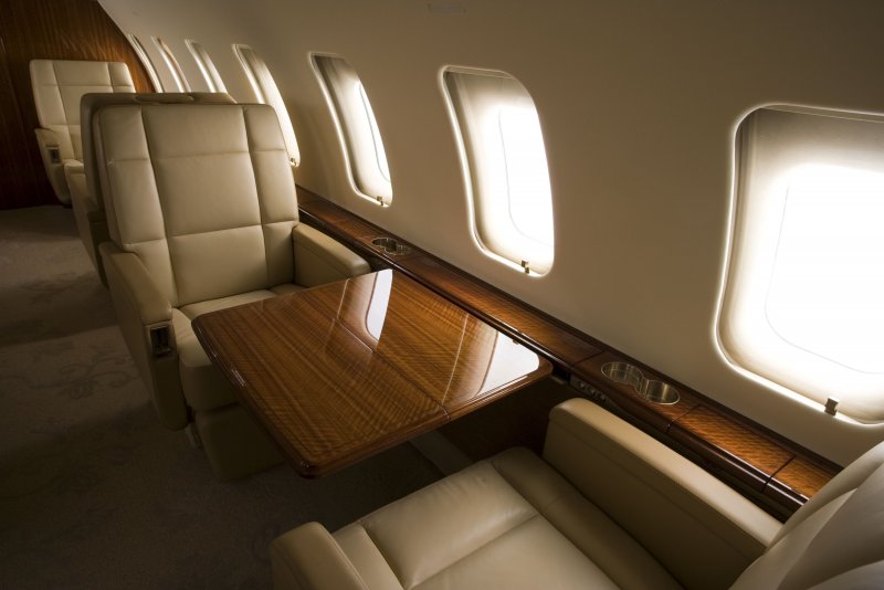 Bombardier Challenger 605 Interior