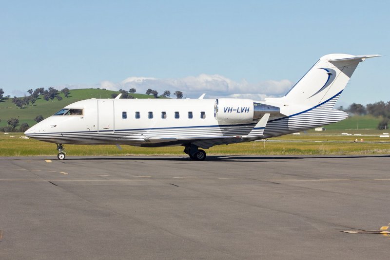 Bombardier Challenger 605 Entertainment