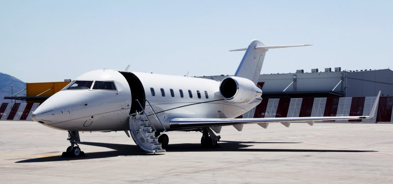 Самолет Bombardier Challenger 605