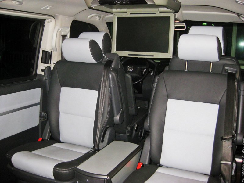VW Multivan 2010 салон