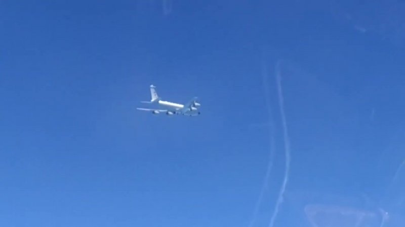 Су-27 перехват