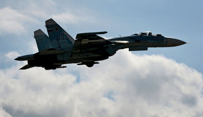 Су 27 перехватил самолет разведчик США