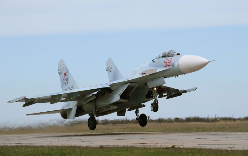 Су 27 перехватил самолет разведчик США