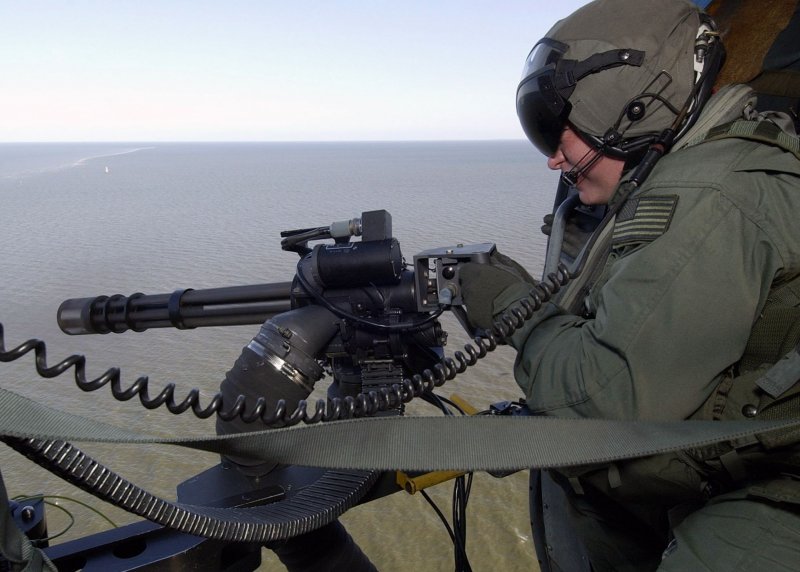 Пулемет m134 Minigun стрельба