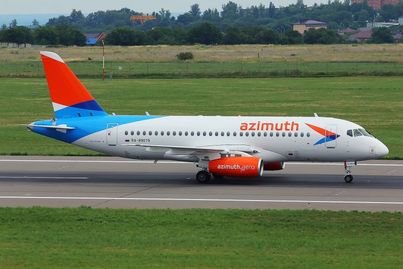 Самолет SSJ-100 салон