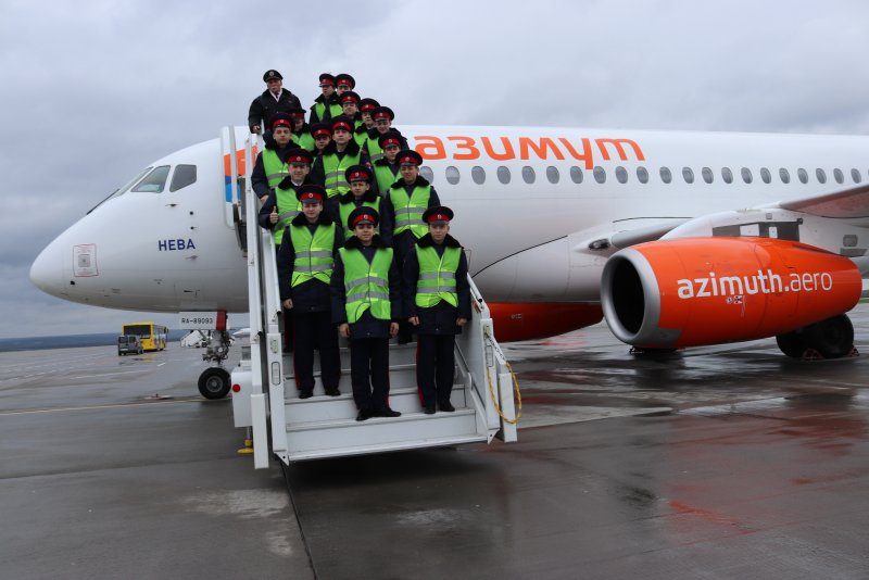 Самолёт SSJ-100 авиакомпании Азимут
