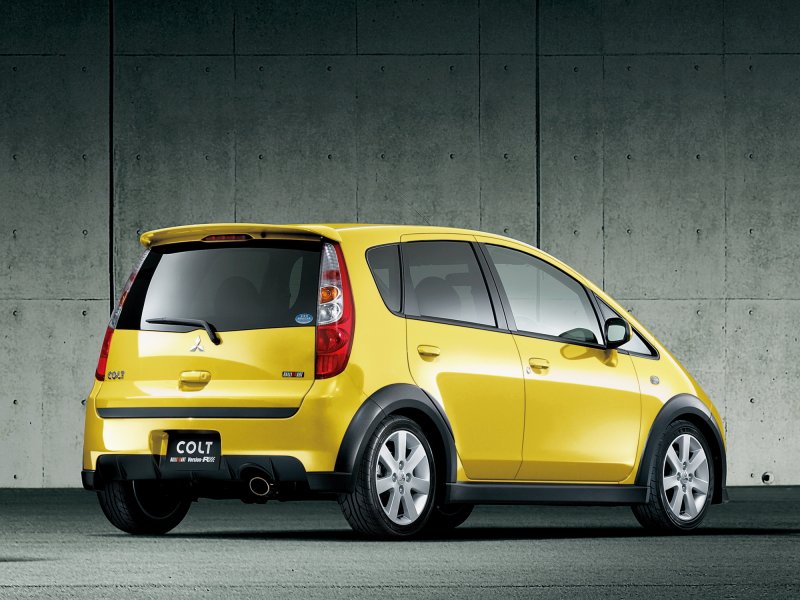 Mitsubishi Colt z30