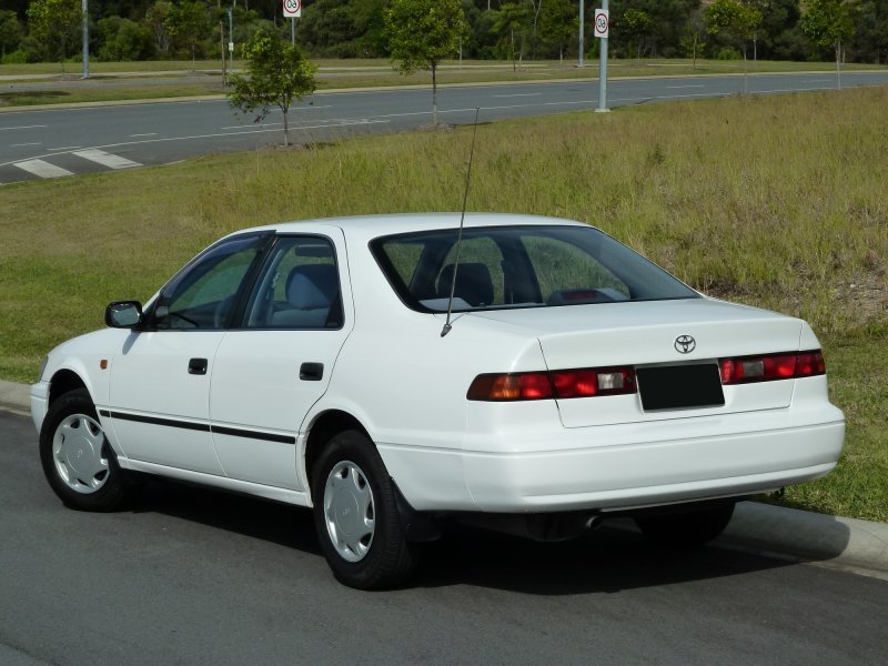 Toyota Camry 20