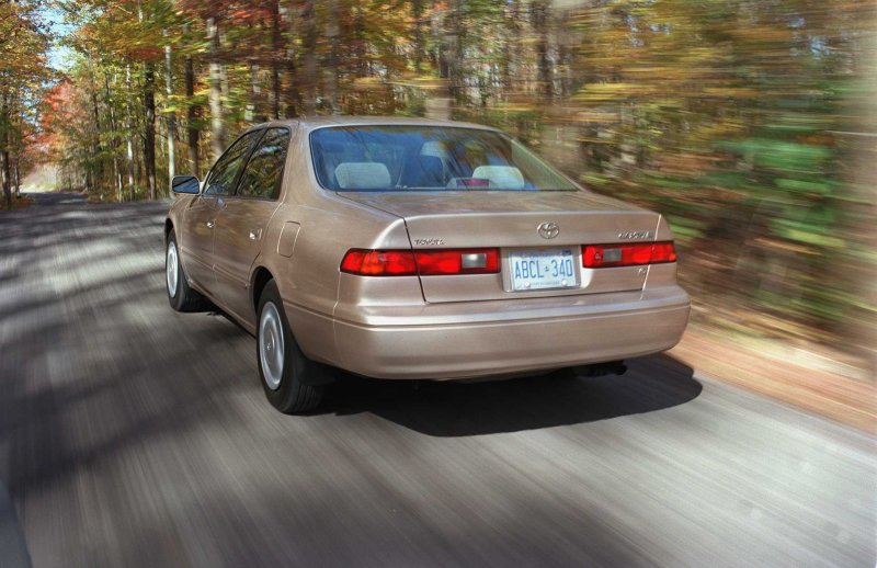 Toyota Camry 2000 2.2