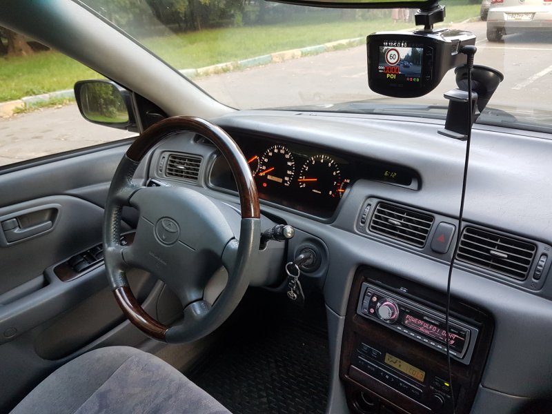 Чёрная Toyota Camry xv20