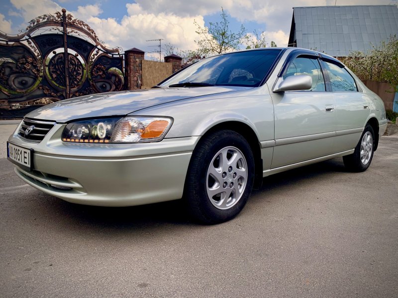 Toyota Camry 2000 салон