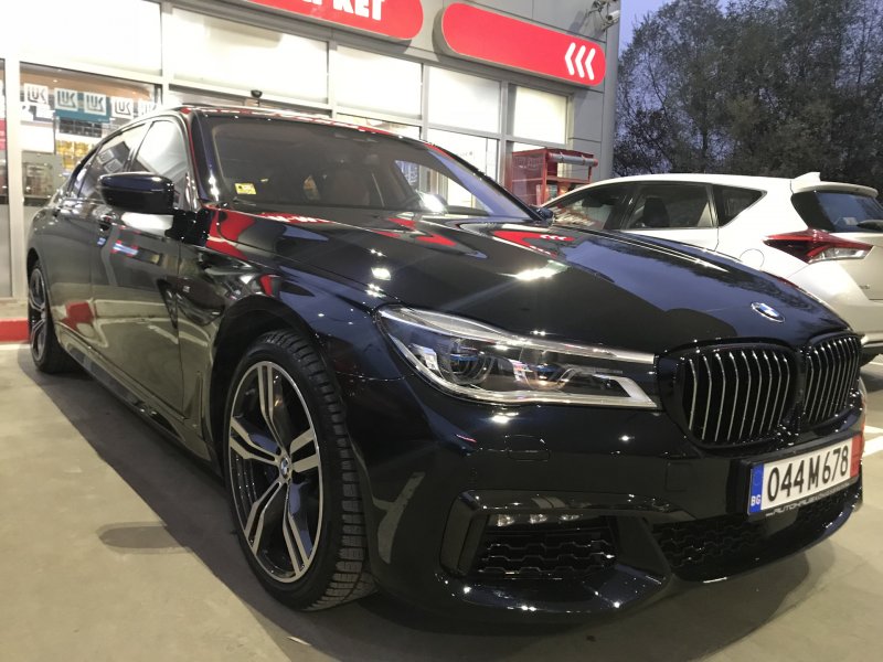 BMW 7 черный карбон