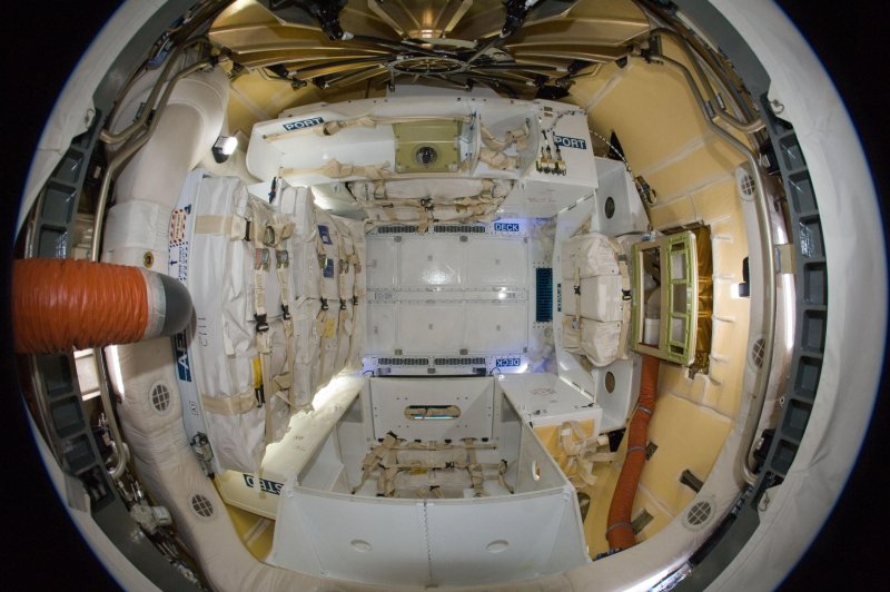 SPACEX грузовой корабль драгон