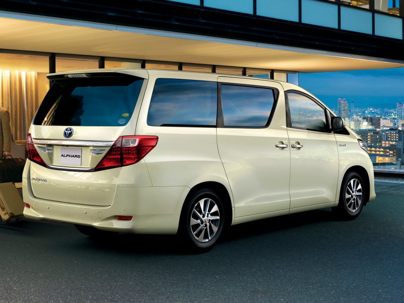 Toyota Alphard 2011