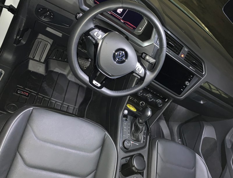Volkswagen Tiguan 2012 внутри