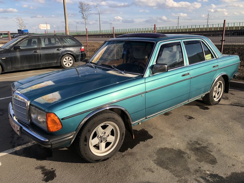 W123 оранжевый