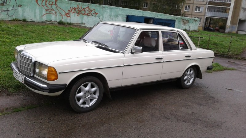 Мерседес 123 дизель 2.0
